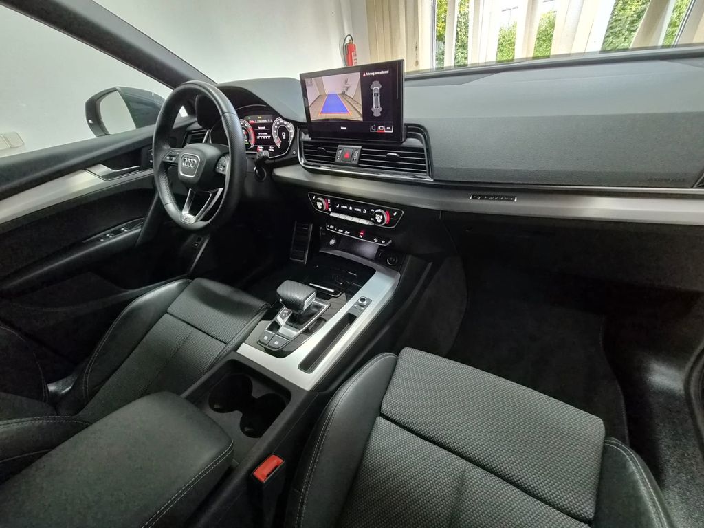 Audi Q5 2022 г. Серый, пробег 43550 км