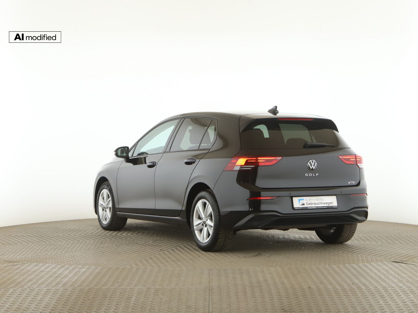 Volkswagen Golf 2022 г. Чёрный, пробег 44886 км