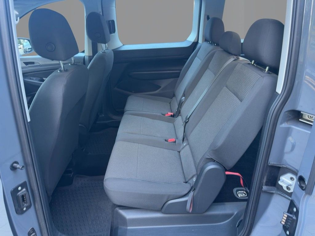 Volkswagen CADDY MAXI 2023 г. Серый, пробег 30499 км