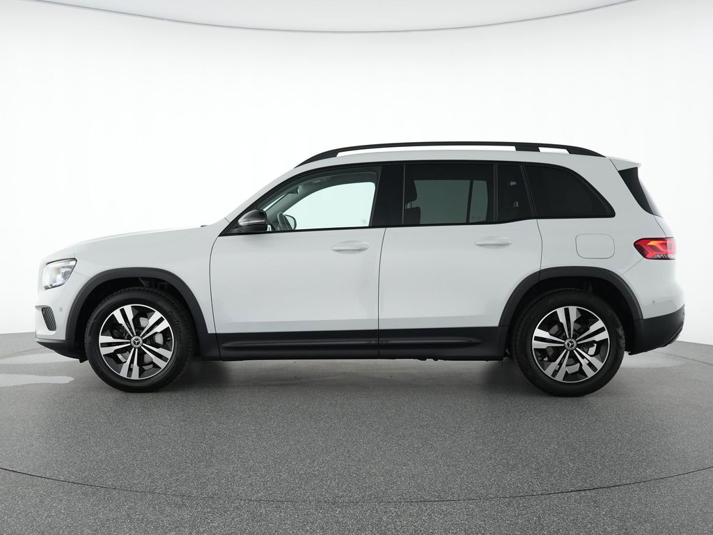 Mercedes-Benz GLB 180 2022 г. Белый, пробег 57797 км