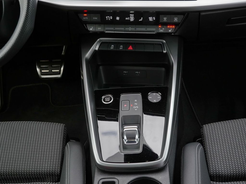 Audi A3 2022 г. Чёрный, пробег 47707 км