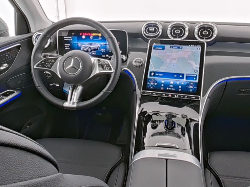 Mercedes-Benz GLC 200 2025 г. Серый, пробег 12864 км