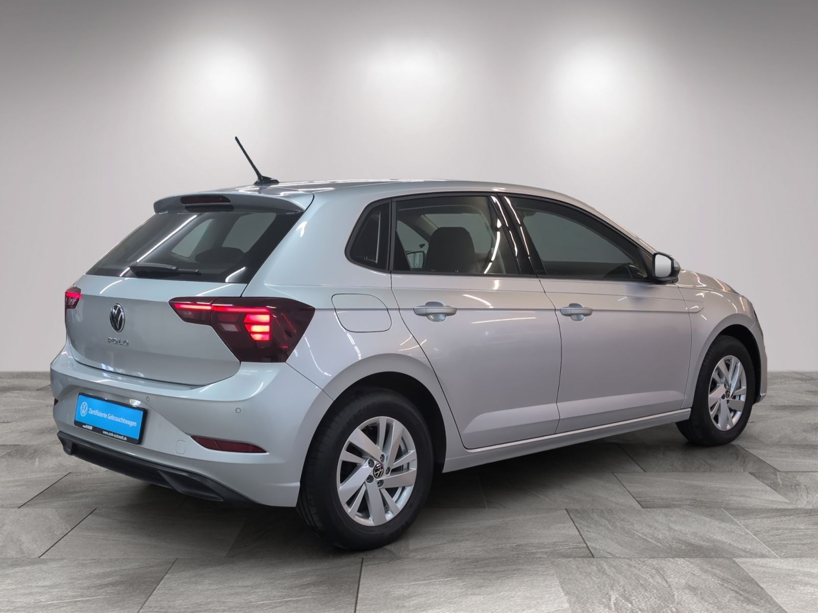 Volkswagen Polo 2023 г. Серебристый, пробег 31920 км