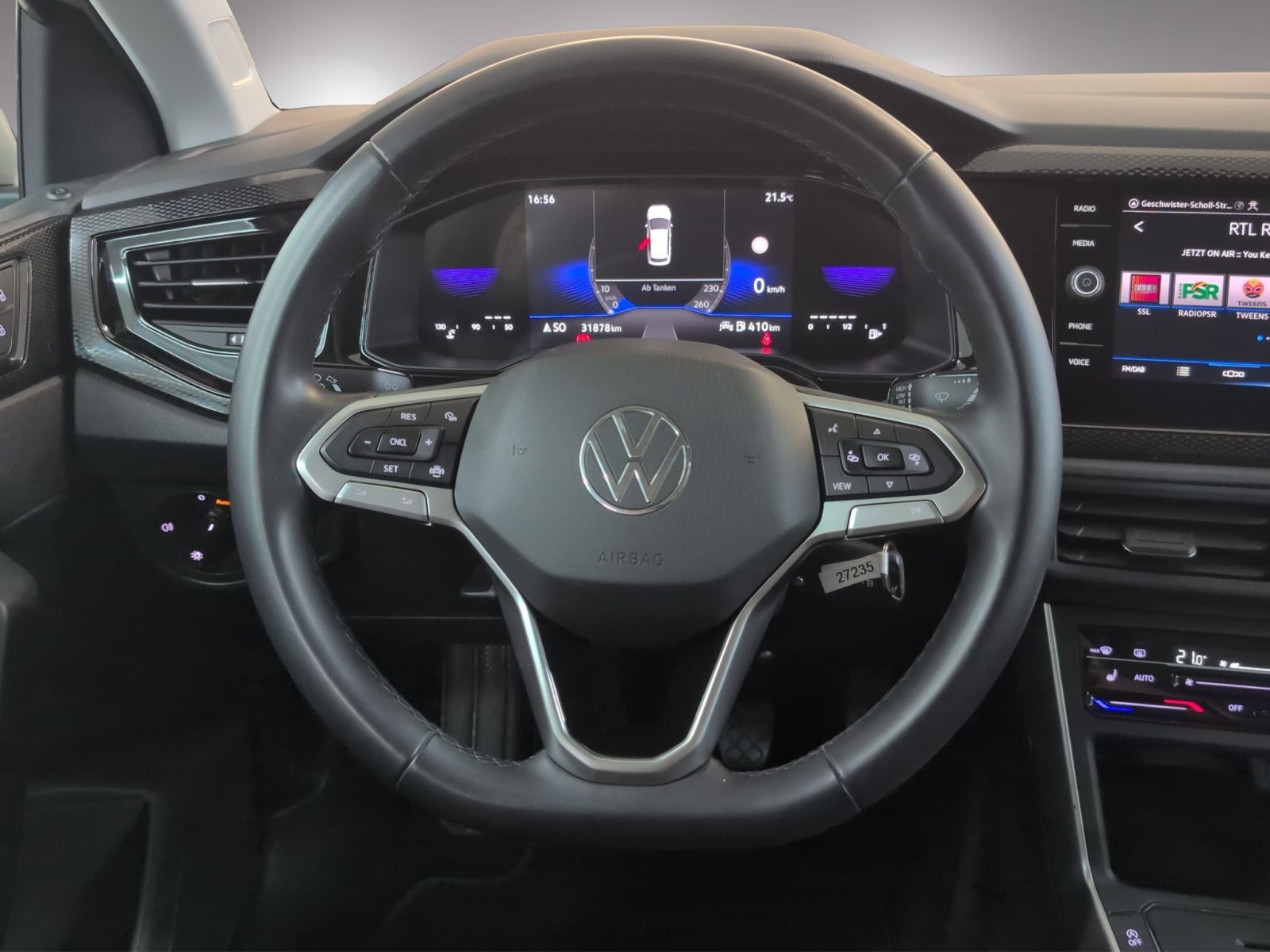 Volkswagen Polo 2023 г. Серебристый, пробег 31920 км