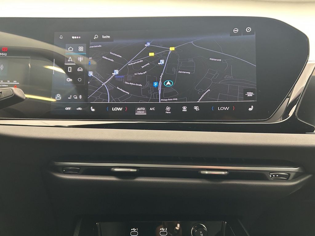 Audi A6 2026 г. Чёрный, пробег 28957 км