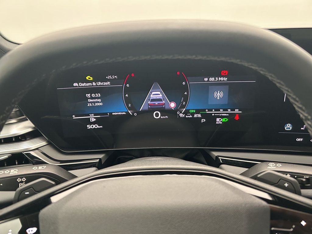 Audi A6 2026 г. Чёрный, пробег 28957 км