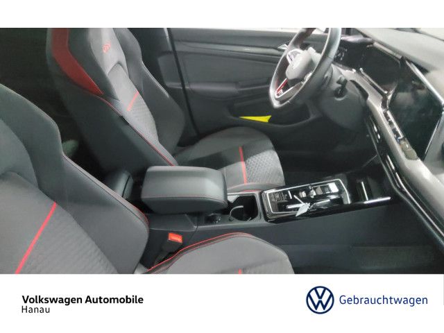 Volkswagen Golf 2023 г. Чёрный, пробег 33796 км