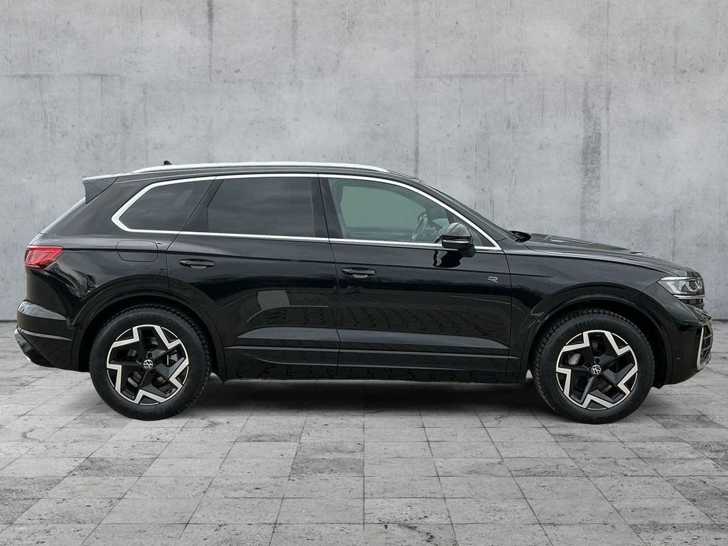 Volkswagen Touareg 2025 г. Чёрный, пробег 17400 км