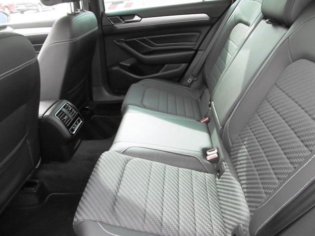 Volkswagen PASSAT VARIANT 2023 г. Серый, пробег 50500 км