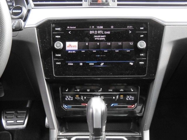 Volkswagen PASSAT VARIANT 2023 г. Серый, пробег 50500 км