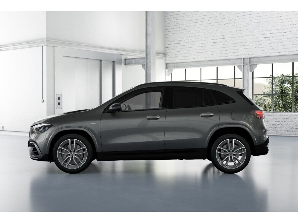 Mercedes-Benz GLA 35 AMG 2025 г. Серый, пробег 3700 км