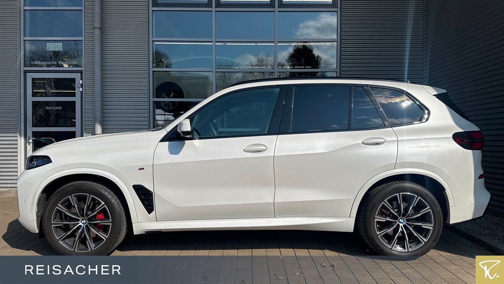 BMW X5 2025 г. Белый, пробег 21447 км