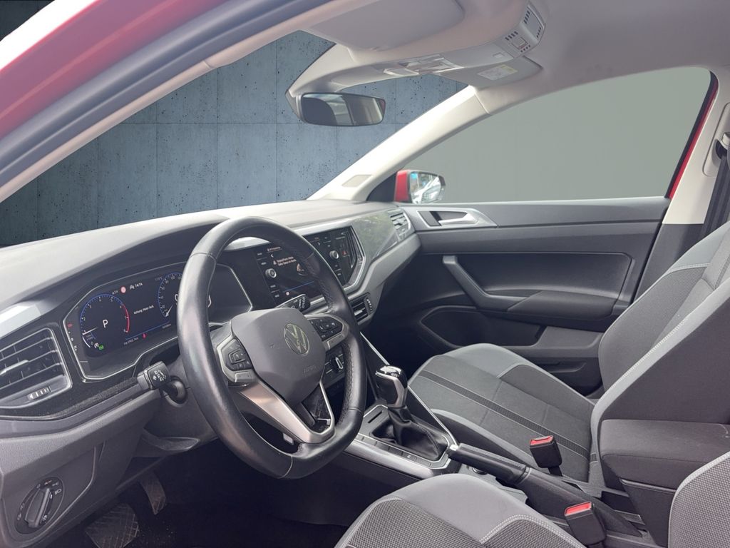 Volkswagen Polo 2022 г. Красный, пробег 54995 км