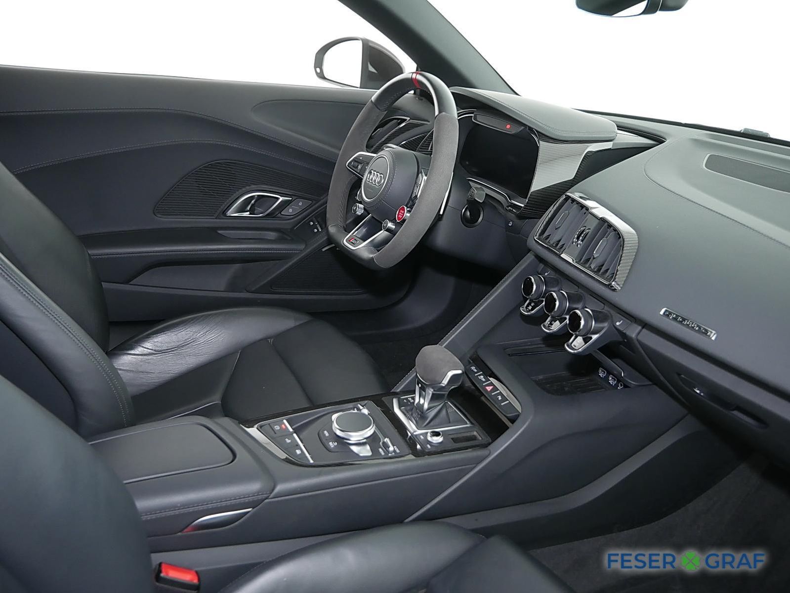 Audi R8 2023 г. Серый, пробег 31250 км