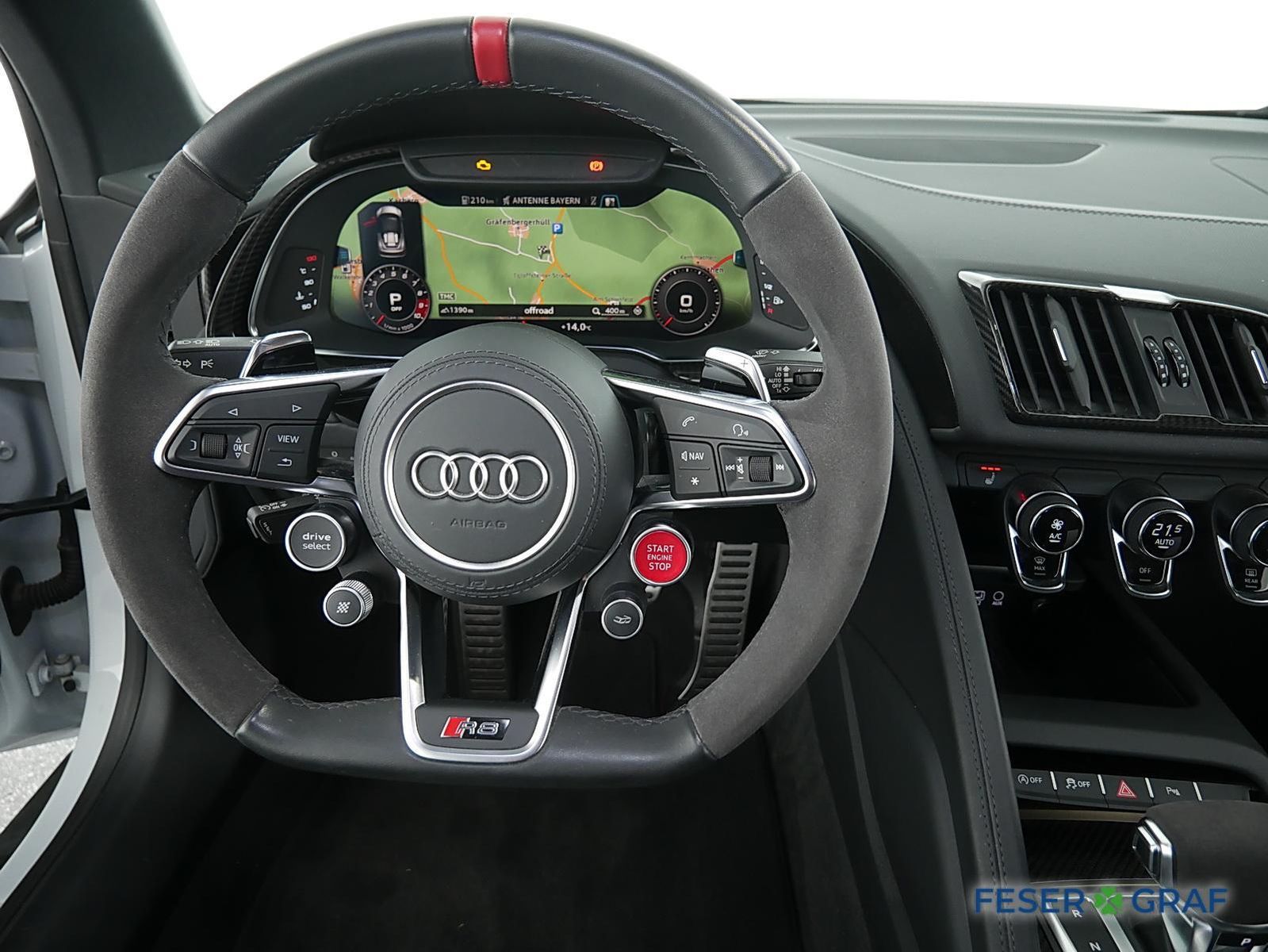 Audi R8 2023 г. Серый, пробег 31250 км