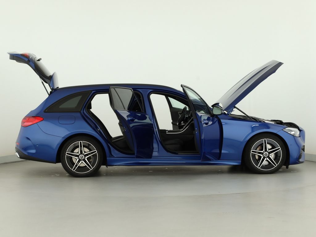 Mercedes-Benz C 300 2023 г. Синий, пробег 43252 км