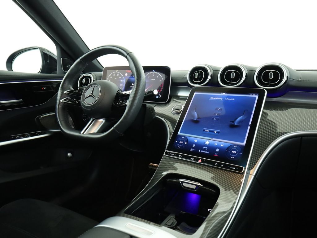 Mercedes-Benz C 300 2023 г. Синий, пробег 43252 км