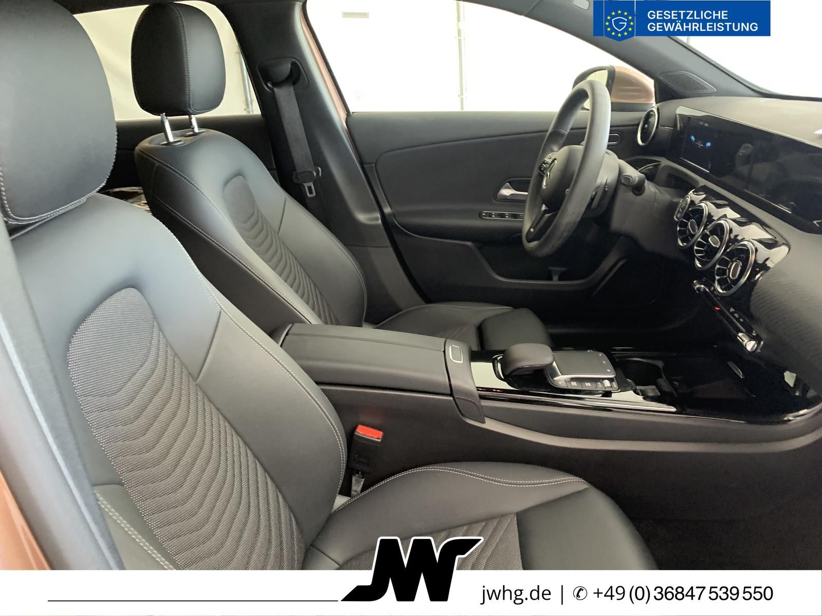 Mercedes-Benz A 180 2022 г. Золотистый, пробег 50000 км