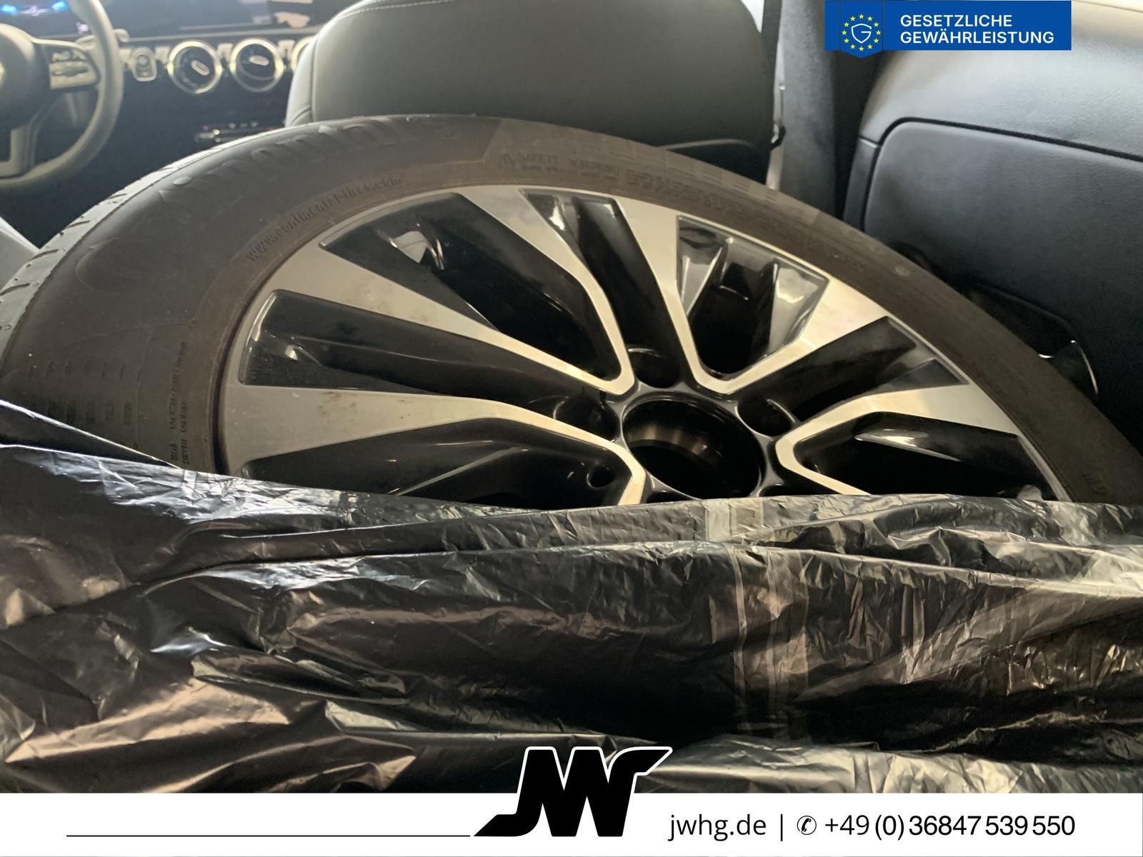 Mercedes-Benz A 180 2022 г. Золотистый, пробег 50000 км