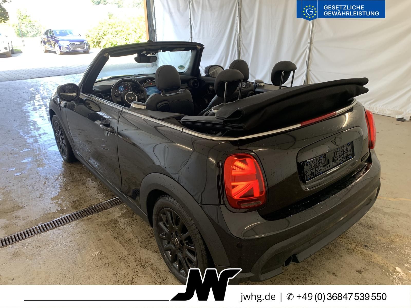 Mini COOPER CABRIO 2023 г. Чёрный, пробег 48900 км