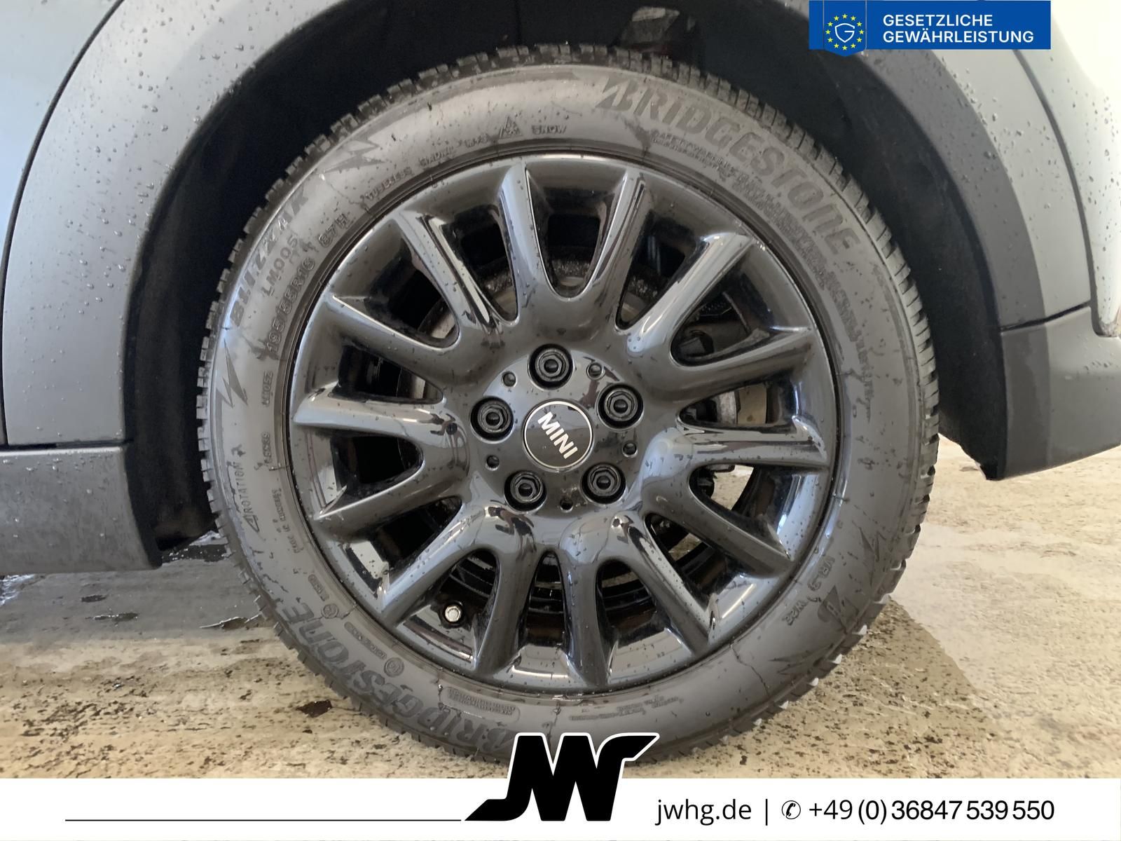 Mini COOPER CABRIO 2023 г. Чёрный, пробег 48900 км