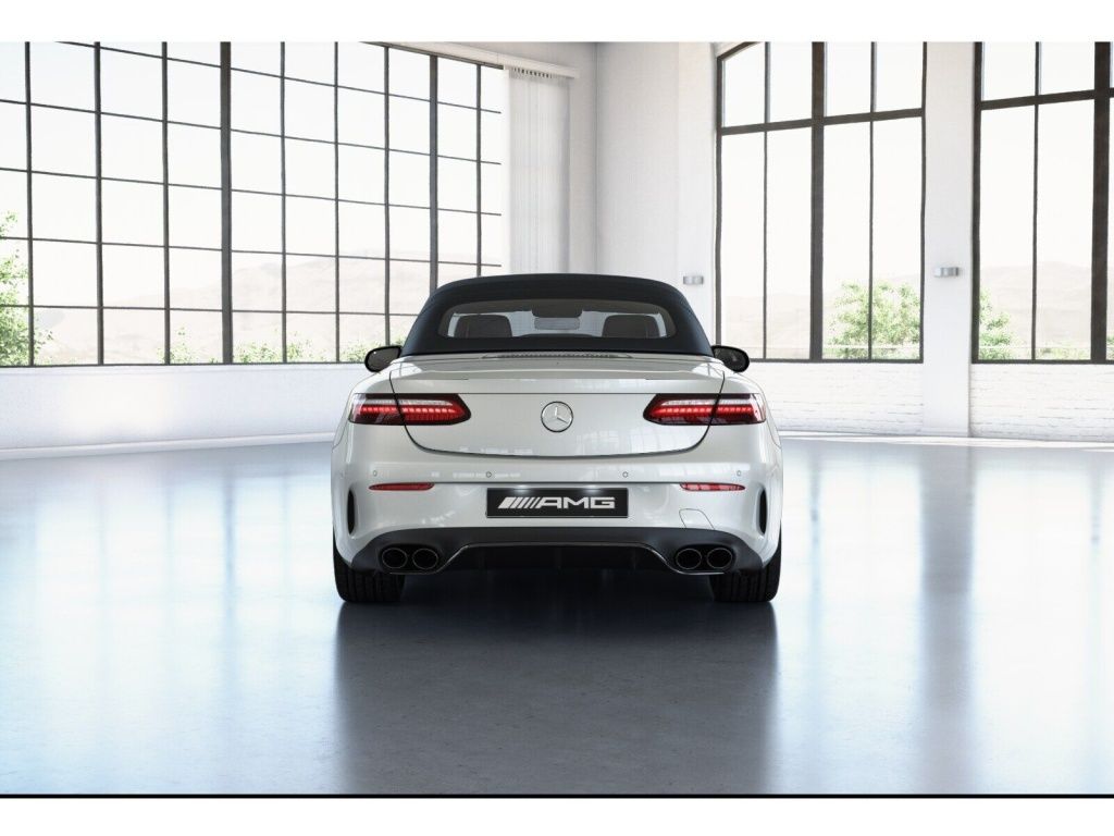 Mercedes-Benz E 53 AMG 2022 г. Белый, пробег 12723 км