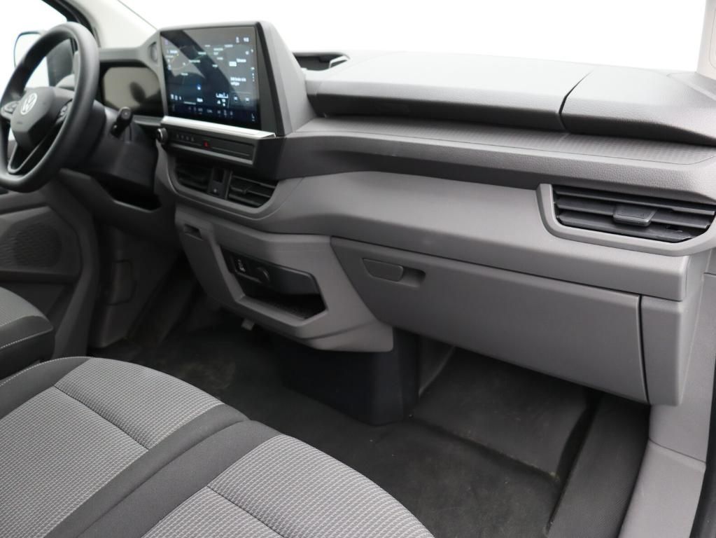 Volkswagen T7 KOMBI 2025 г. Белый, пробег 29018 км