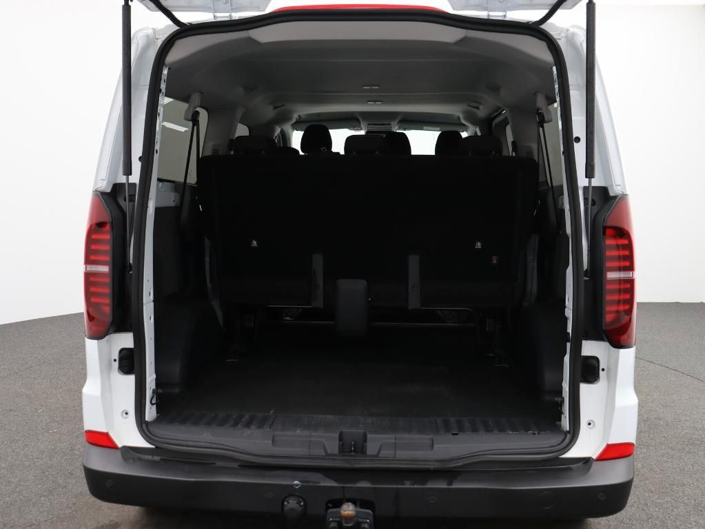 Volkswagen T7 KOMBI 2025 г. Белый, пробег 29018 км