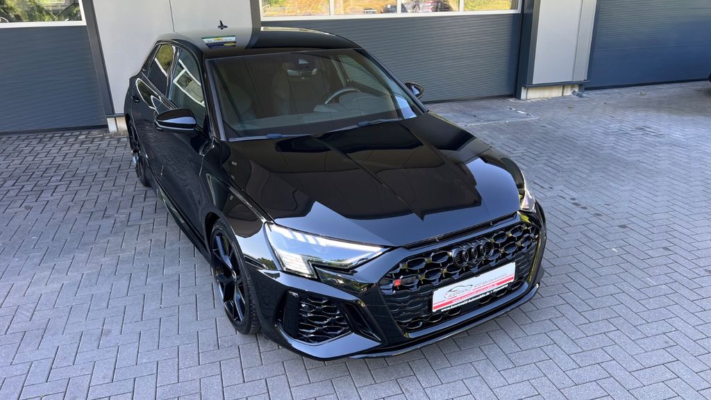 Audi RS3 2022 г. Чёрный, пробег 56000 км
