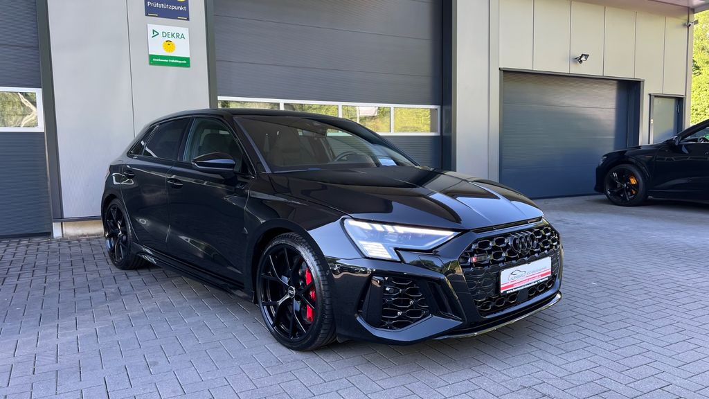 Audi RS3 2022 г. Чёрный, пробег 56000 км