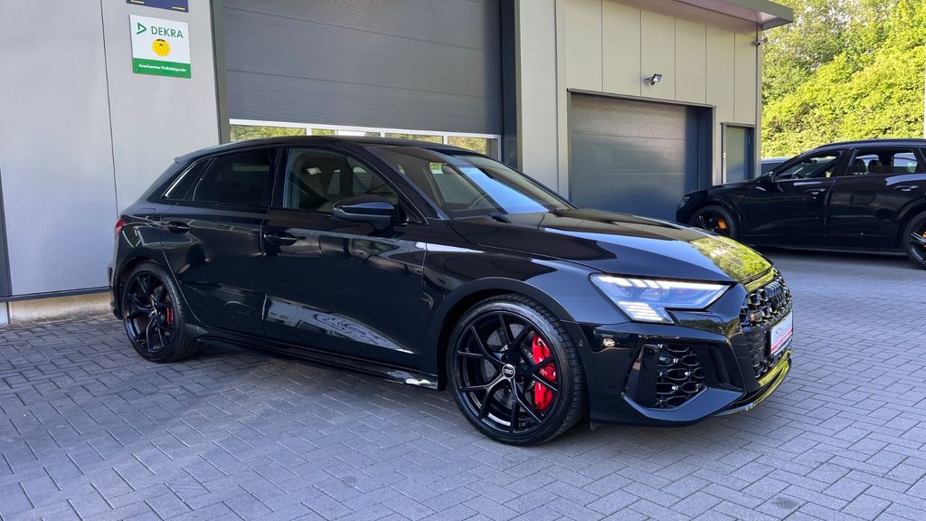 Audi RS3 2022 г. Чёрный, пробег 56000 км