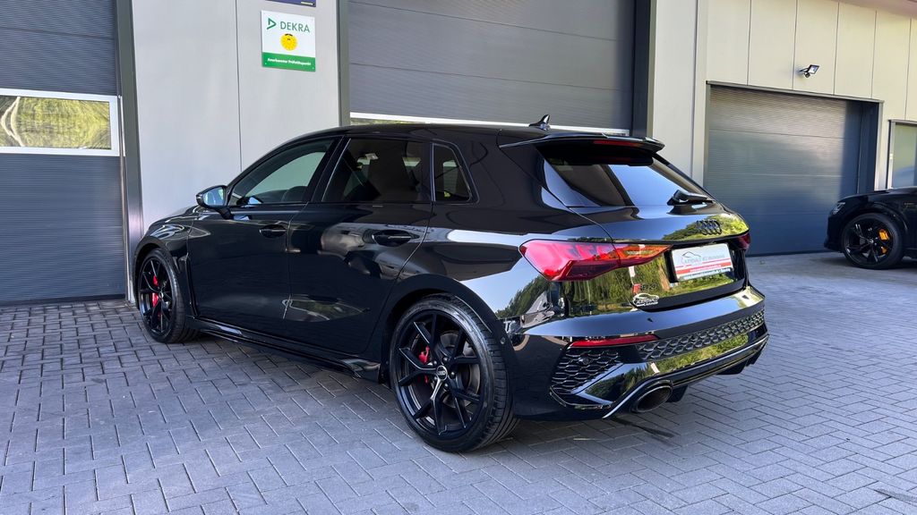 Audi RS3 2022 г. Чёрный, пробег 56000 км