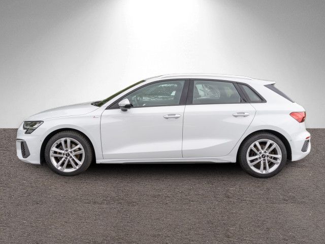 Audi A3 2023 г. Белый, пробег 49200 км