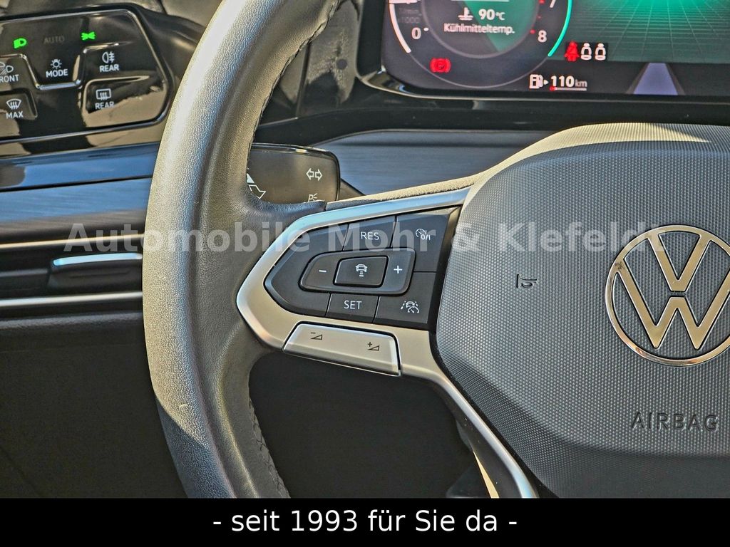 Volkswagen Golf 2024 г. Серый, пробег 58000 км