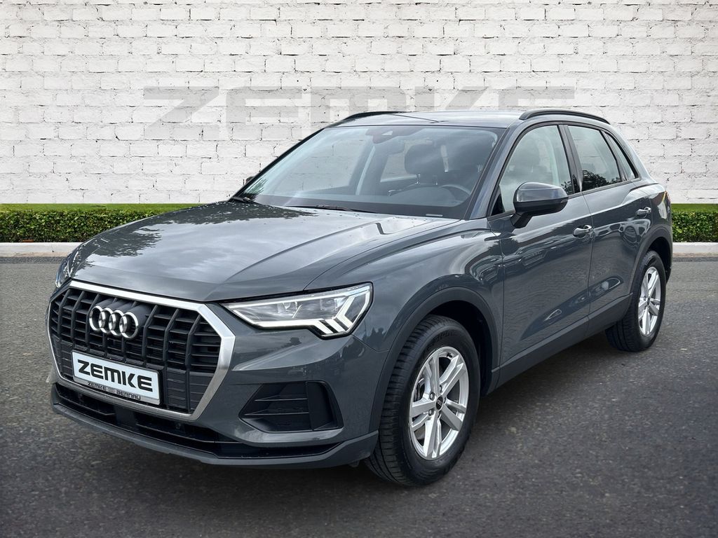 Audi Q3 2023 г. Серый, пробег 38104 км