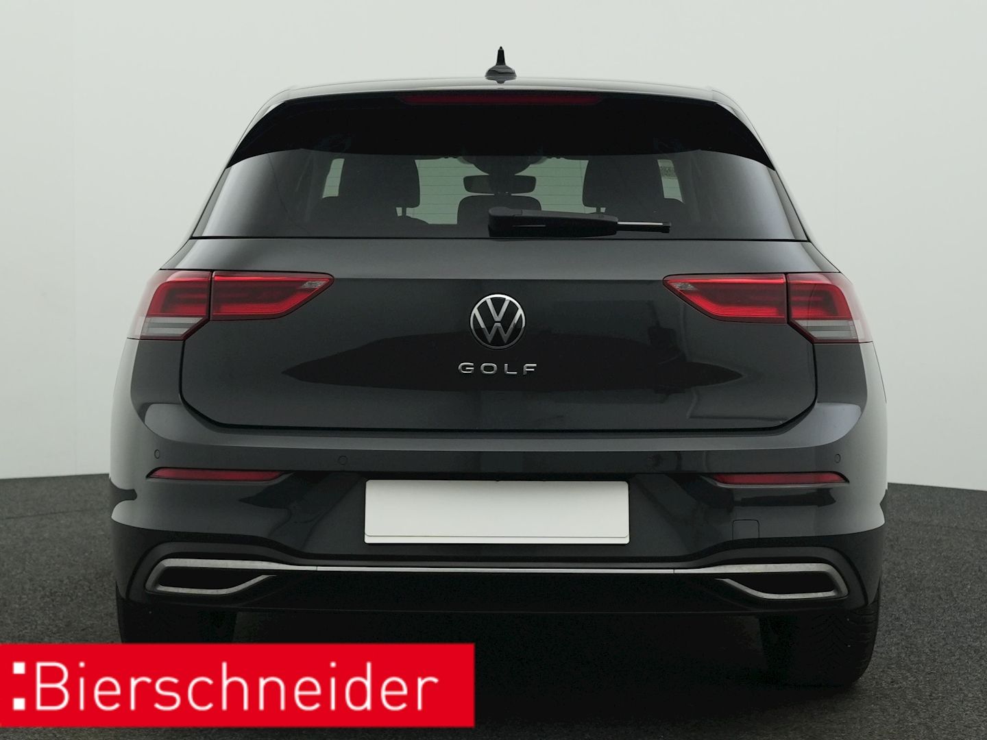 Volkswagen Golf 2024 г. Серый, пробег 19920 км