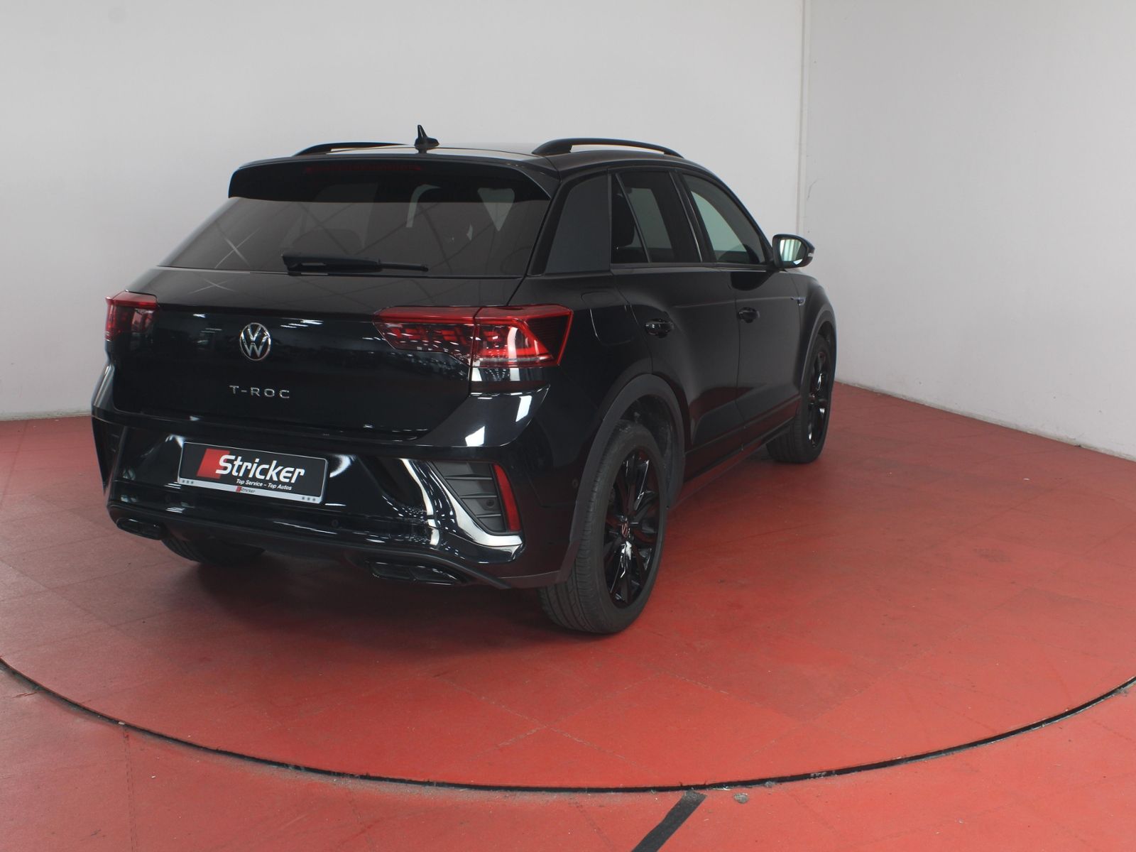 Volkswagen T-Roc 2024 г. Чёрный, пробег 51917 км