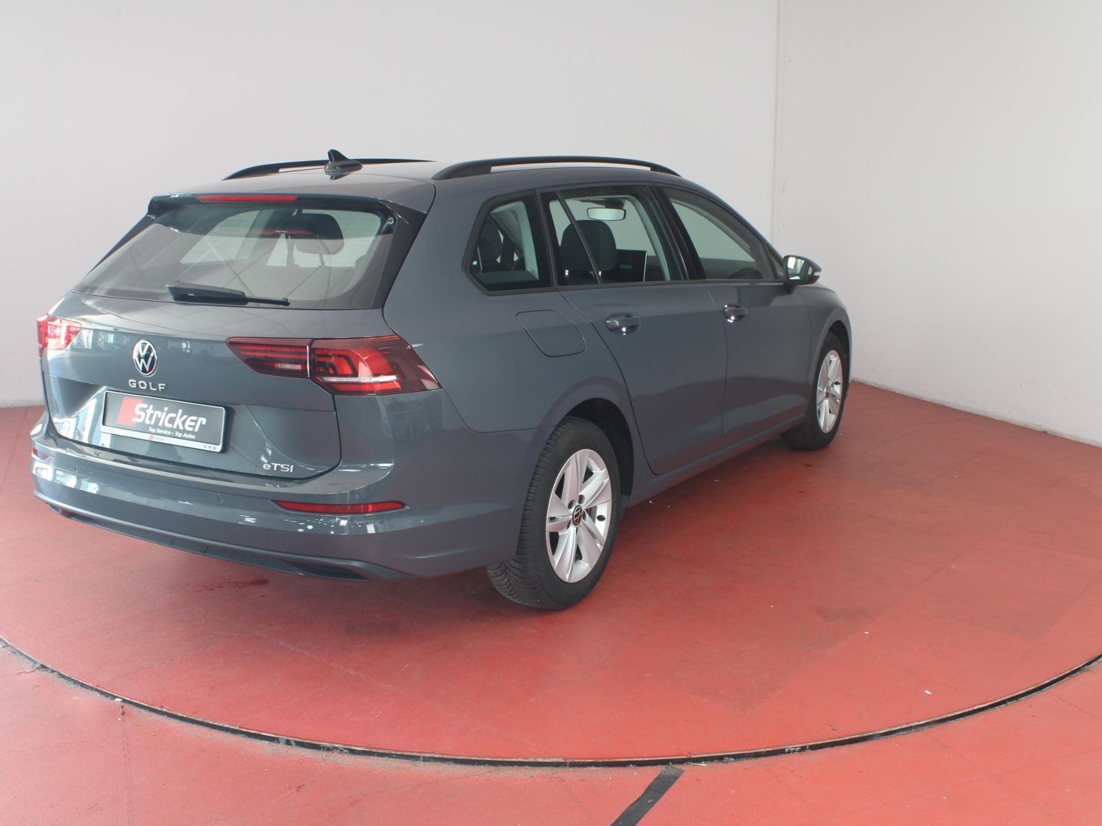 Volkswagen Golf 2025 г. Серый, пробег 28044 км