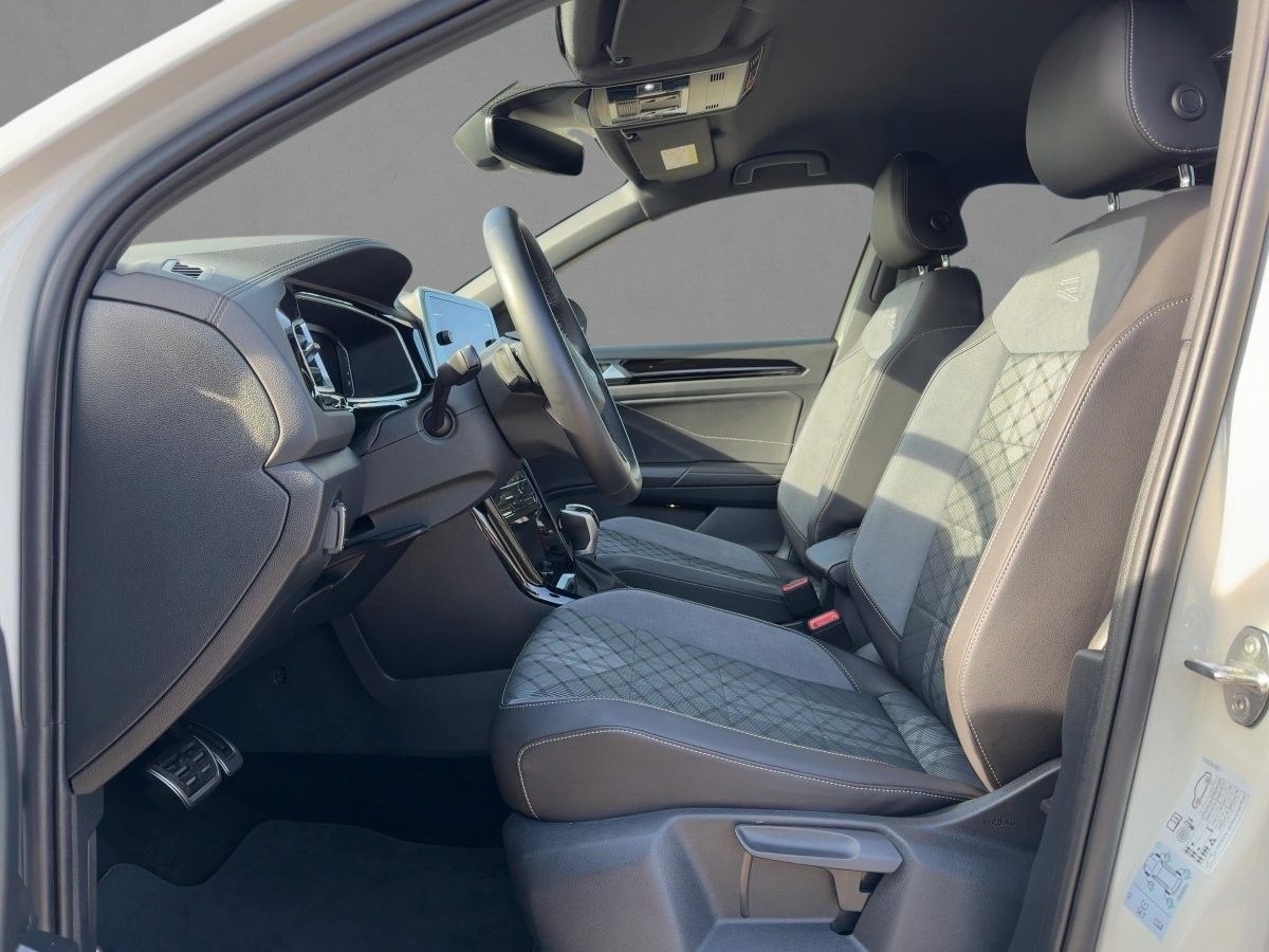 Volkswagen T-Roc 2024 г. Серый, пробег 23788 км