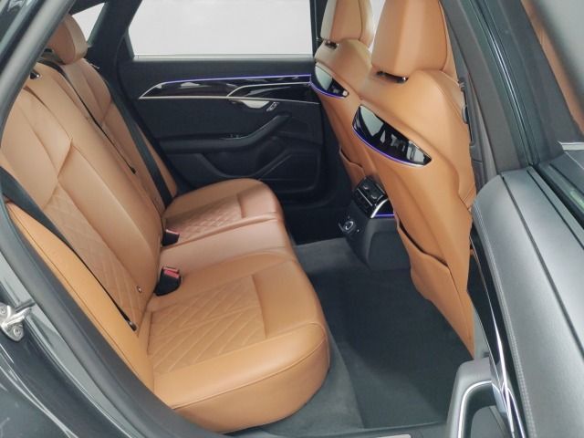 Audi A8 2022 г. Серый, пробег 58170 км