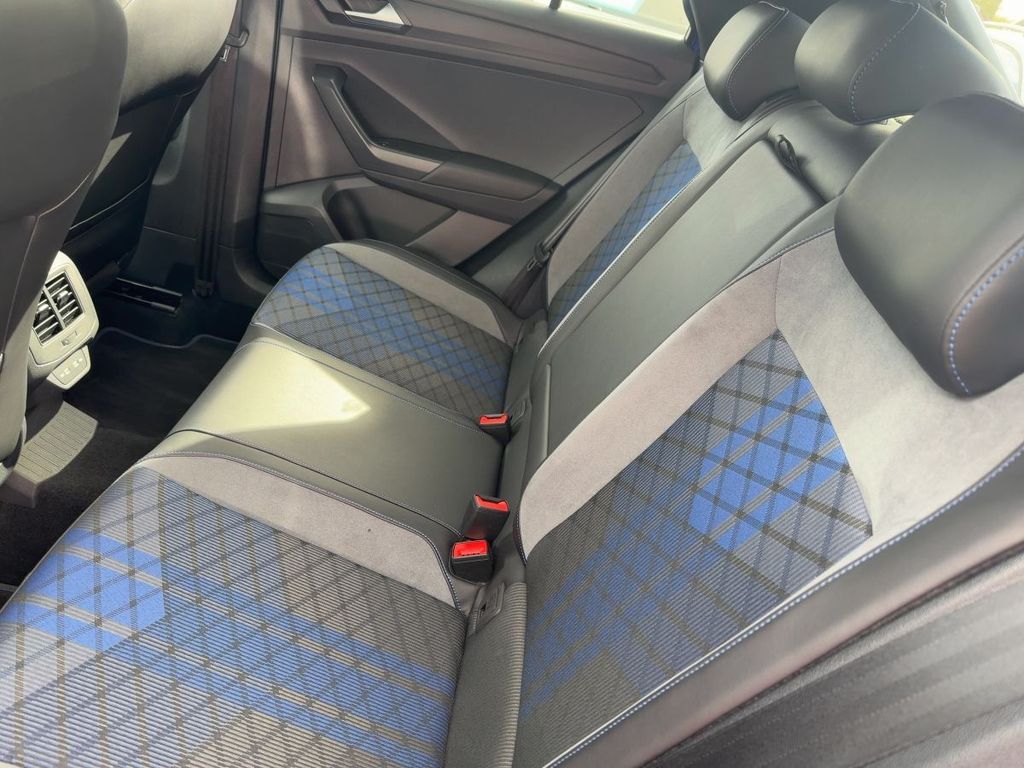 Volkswagen T-Roc 2024 г. Синий, пробег 39350 км