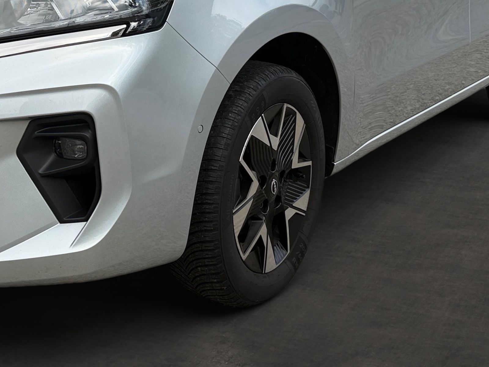 Nissan TOWNSTAR 2022 г. Серебристый, пробег 54600 км