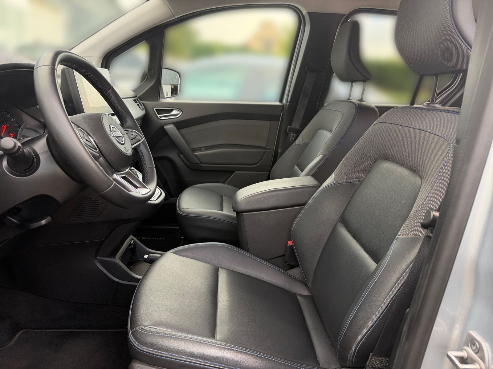 Nissan TOWNSTAR 2022 г. Серебристый, пробег 54600 км