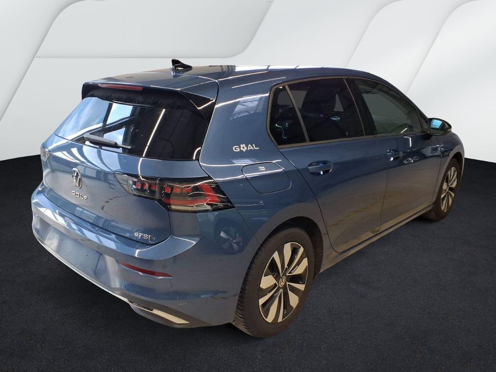 Volkswagen Golf 2025 г. Синий, пробег 11700 км