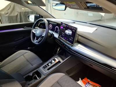 Volkswagen Golf 2025 г. Синий, пробег 11700 км
