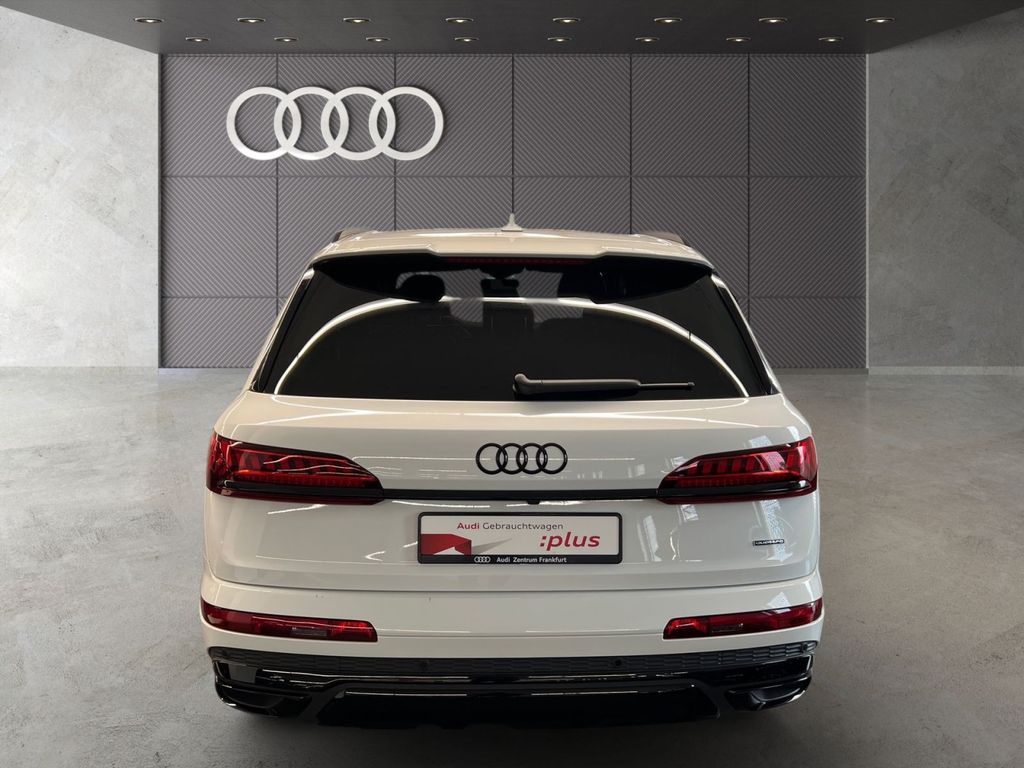 Audi Q7 2023 г. Белый, пробег 42038 км
