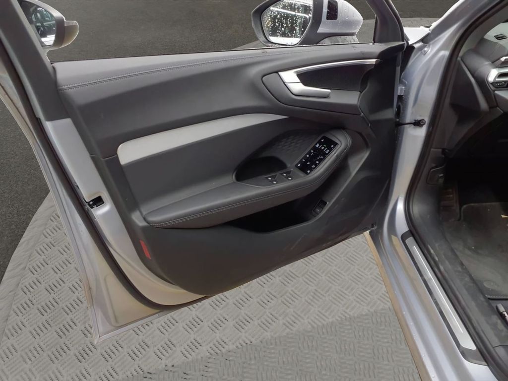Audi A5 2026 г. Серебристый, пробег 27689 км
