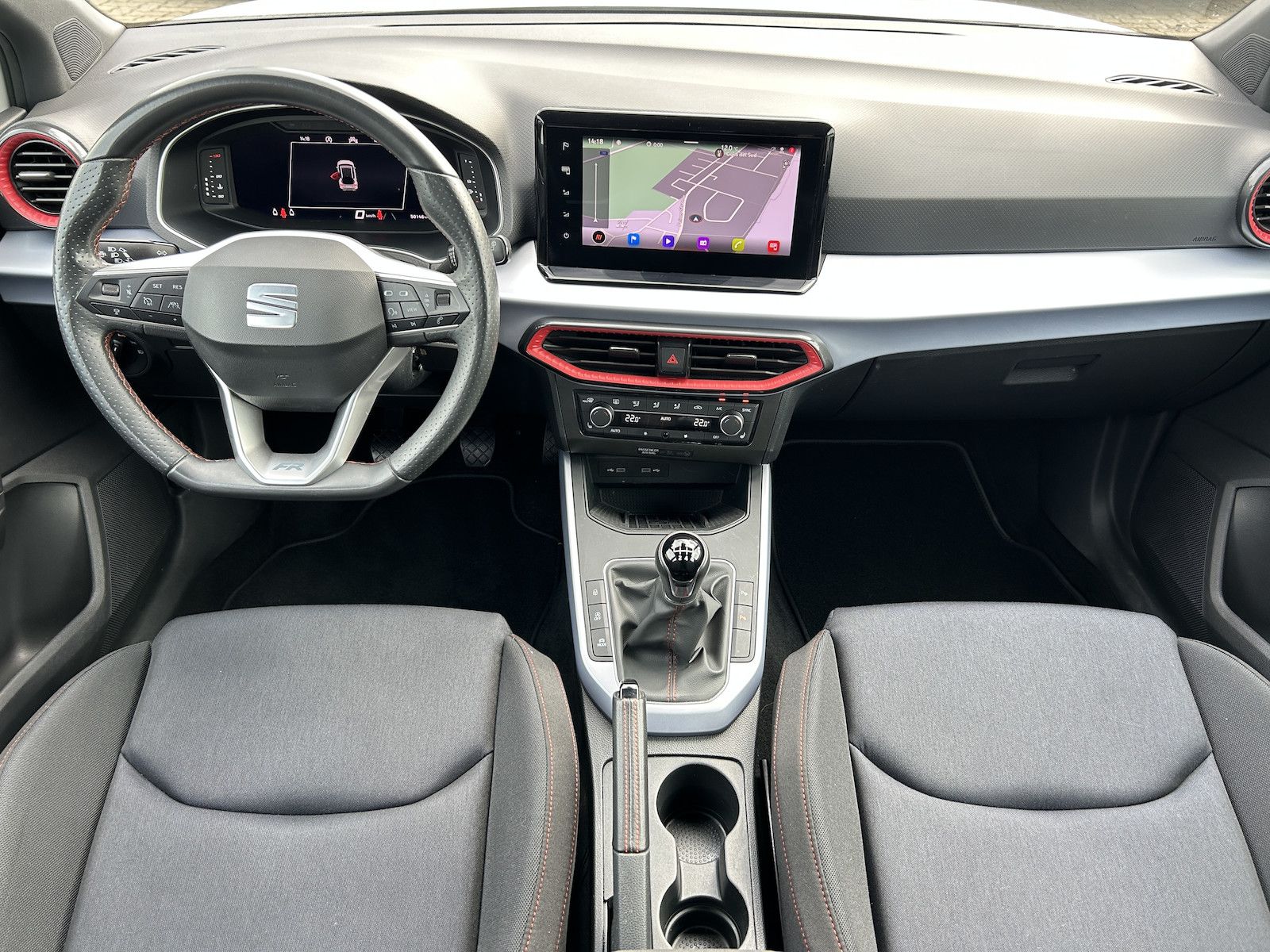 SEAT Arona 2022 г. Белый, пробег 50140 км