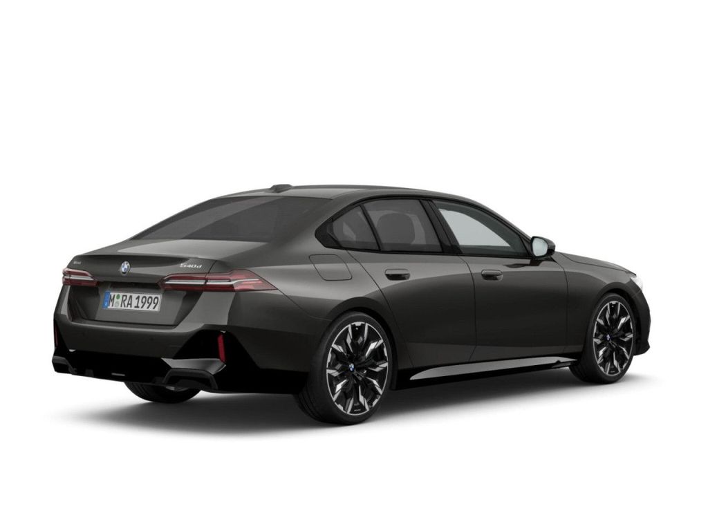 BMW 540 2025 г. Серый, пробег 25396 км