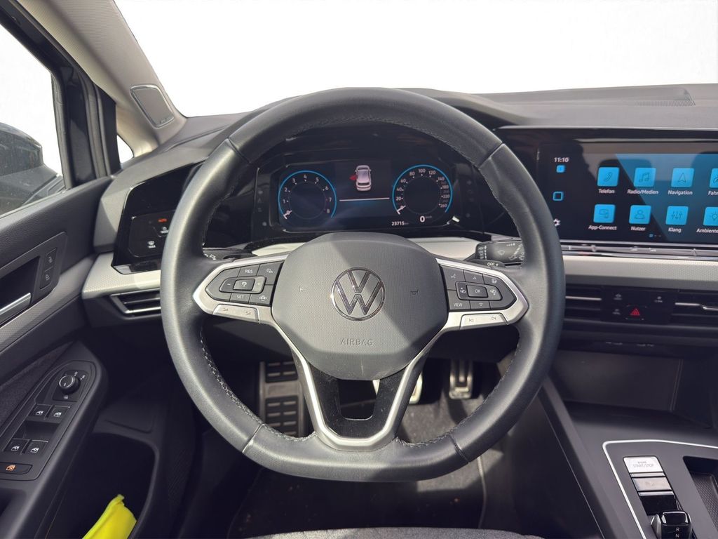Volkswagen Golf 2024 г. Серый, пробег 23808 км
